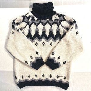 NWOT Classic Postcard Nordic Sweater color: white/grey/black size: L